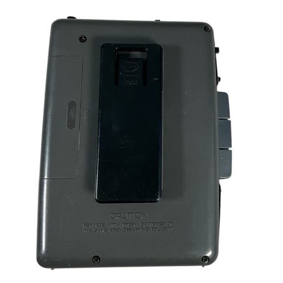 Vintage Panasonic Walkman RQ-V152 AM/FM Radio Cassette Grey Not Tested - Picture 5 of 9